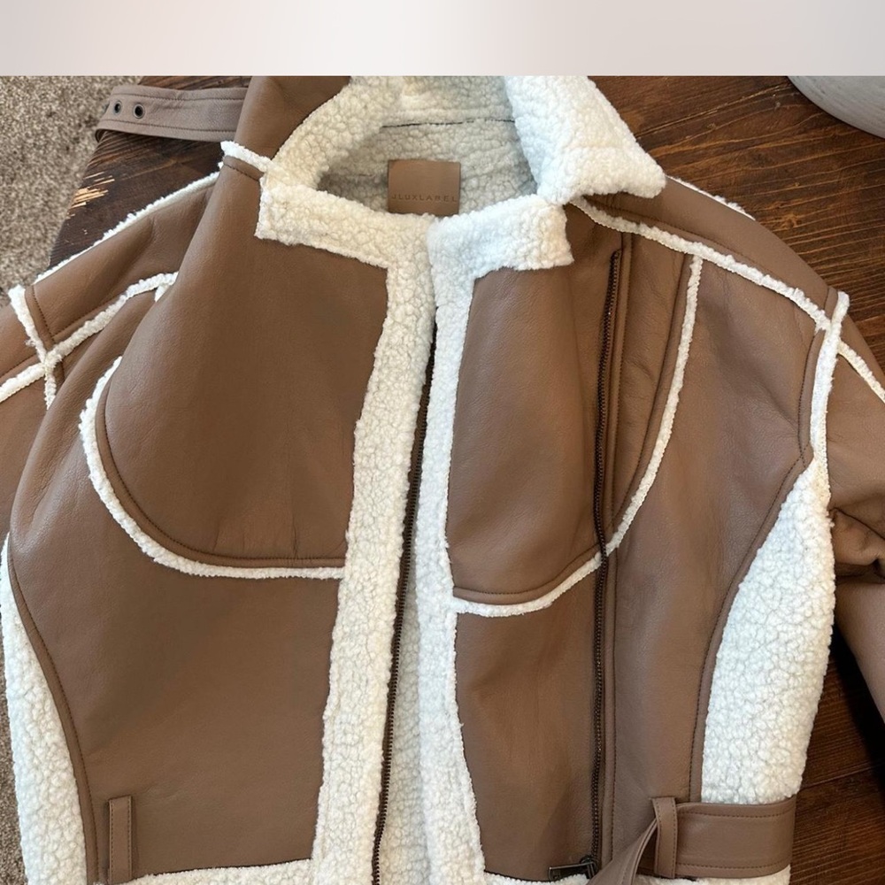 Women's Tan Shearling Jacket - Picture 4 of 7